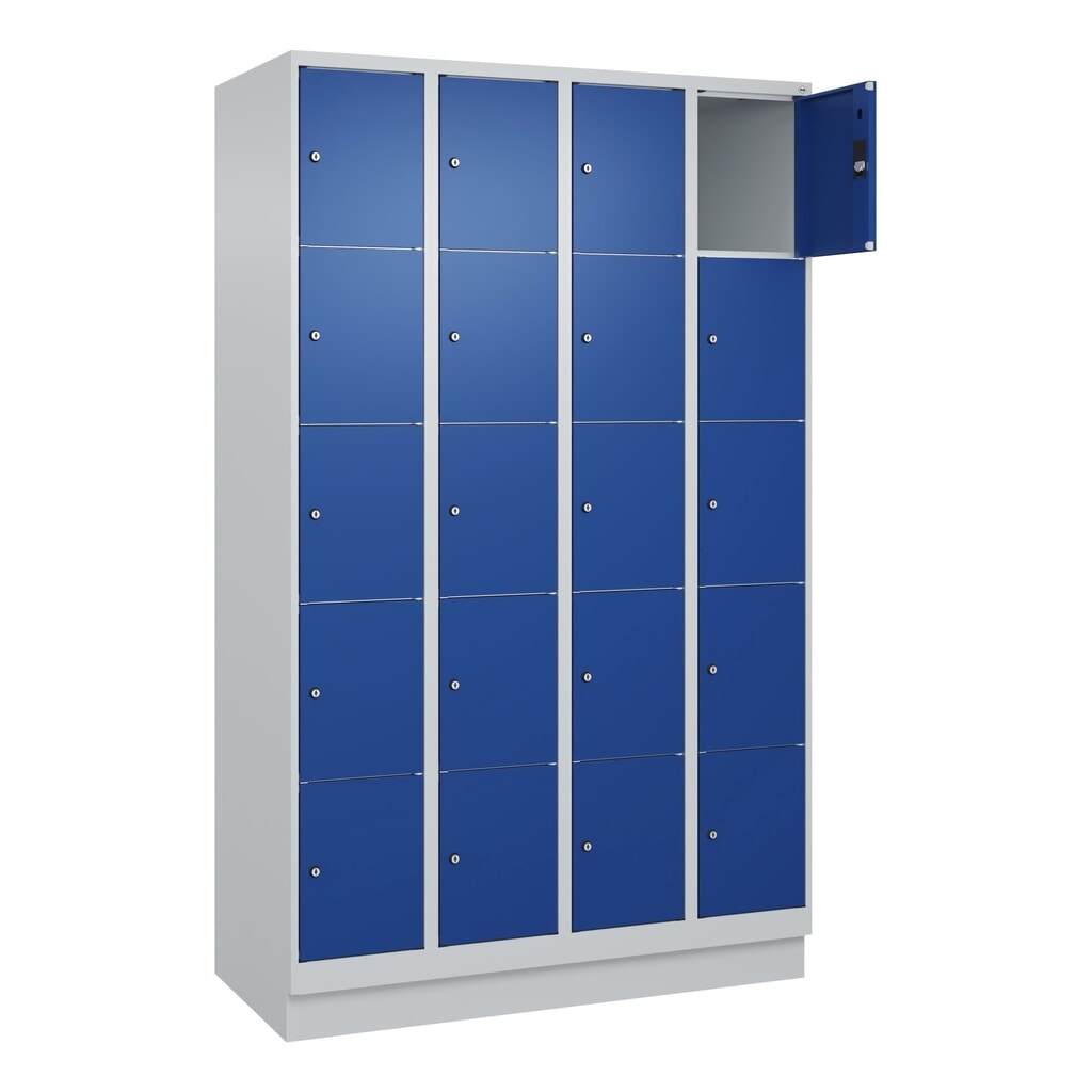 C+P Schließfachschrank Classic PLUS, Sockel, 4 Abteile, HxBxT 1.950 x 1.200 x 500 mm, lichtgrau, enzianblau, 20 Fächer, Zylinderschloss Produktabbildung: C+P Schließfachschrank Classic PLUS, Sockel, 4 Abteile, HxBxT 1.950 x 1.200 x 500 mm, lichtgrau, enzianblau, 20 Fächer, Zylinderschloss