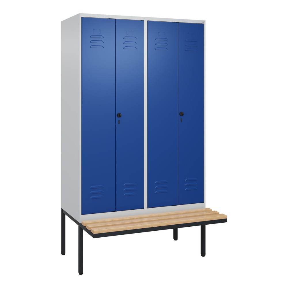 Produktabbildung: C+P Schwarz-Weiß-Spind Classic PLUS, 4 Abteile, HxBxT 2.120 x 1.200 x 815 mm, für Vorhängeschloss, auskragende Bank aus Buche, lichtgrau, enzianblau