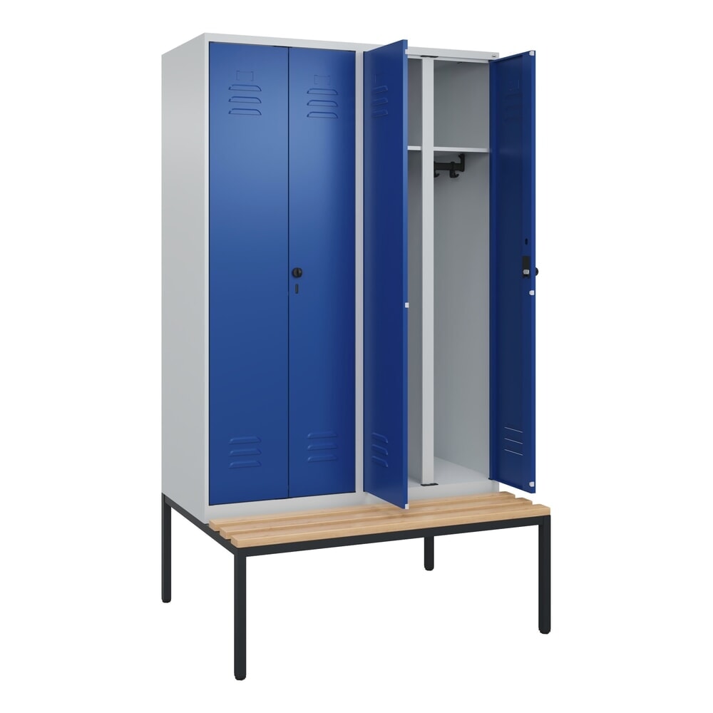 Produktabbildung: C+P Schwarz-Weiß-Spind Classic PLUS, 4 Abteile, HxBxT 2.120 x 1.200 x 815 mm, für Vorhängeschloss, untergebaute Bank aus Buche, lichtgrau, enzianblau