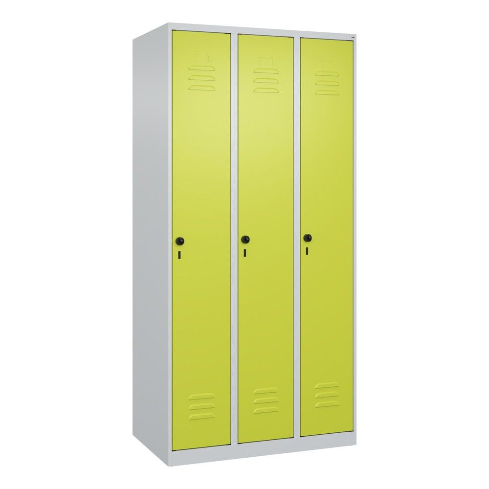 Produktabbildung: C+P Spind Classic PLUS, 3 Abteile, HxBxT 1.850 x 900 x 500 mm, lichtgrau, clowngrün, für Vorhängeschloss, mit Mitteltrennwand