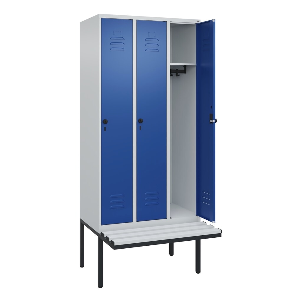 Produktabbildung: C+P Spind Classic PLUS, 3 Abteile, HxBxT 2.120 x 900 x 815 mm, für Vorhängeschloss, auskragende Bank aus Kunststoff, lichtgrau, enzianblau