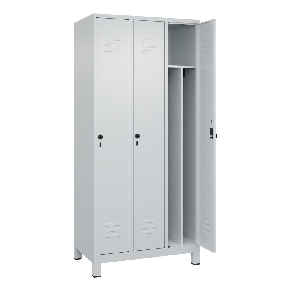 Produktabbildung: C+P Spind Classic PLUS, Füße, 3 Abteile, HxBxT 1.950 x 900 x 500 mm, lichtgrau, lichtgrau, für Vorhängeschloss, mit Mitteltrennwand