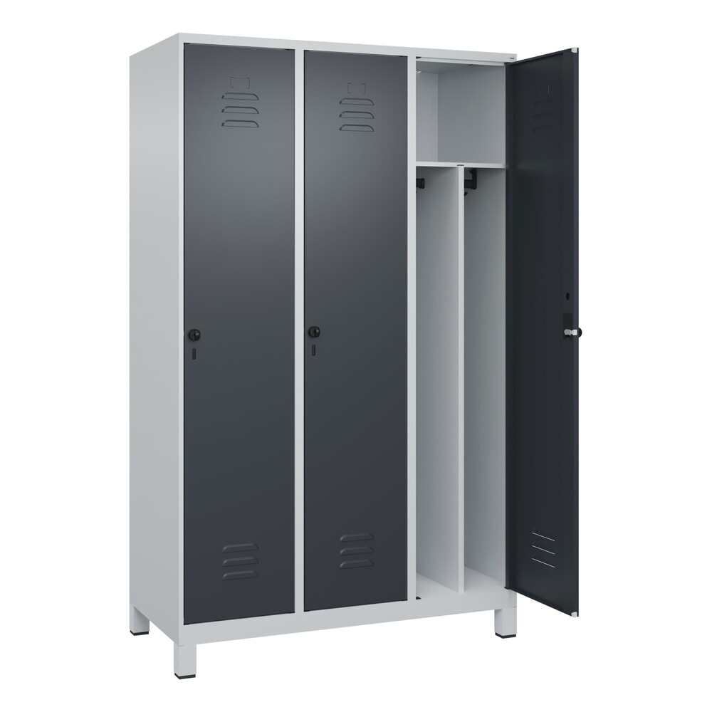 Produktabbildung: C+P Spind Classic PLUS, Füße, 3 Abteile, HxBxT 1.950 x 1.200 x 500 mm, lichtgrau, anthrazitgrau, für Vorhängeschloss, mit Mitteltrennwand