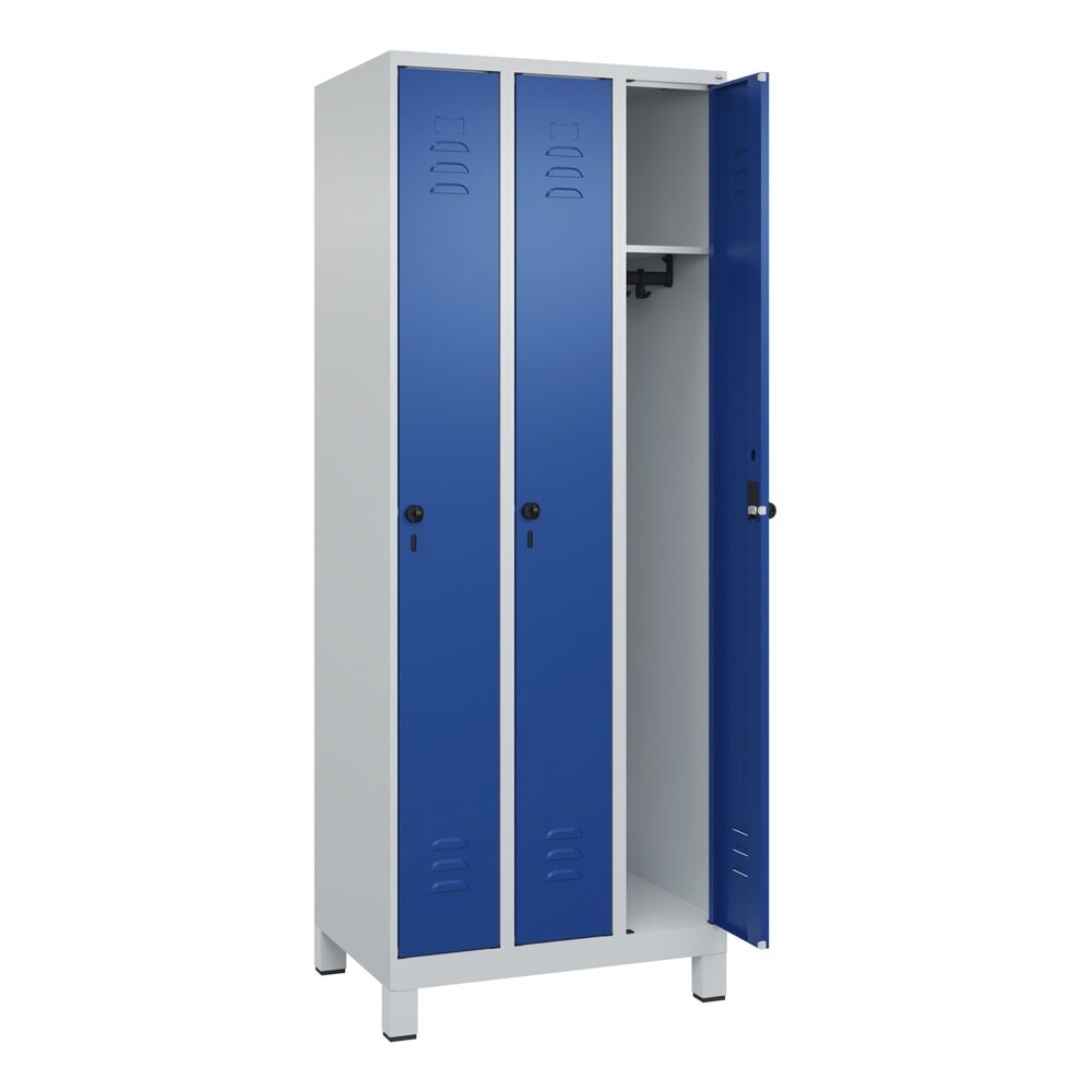 Produktabbildung: C+P Spind Classic PLUS, Füße, 3 Abteile, HxBxT 1.950 x 750 x 500 mm, lichtgrau, enzianblau, für Vorhängeschloss, ohne Mitteltrennwand