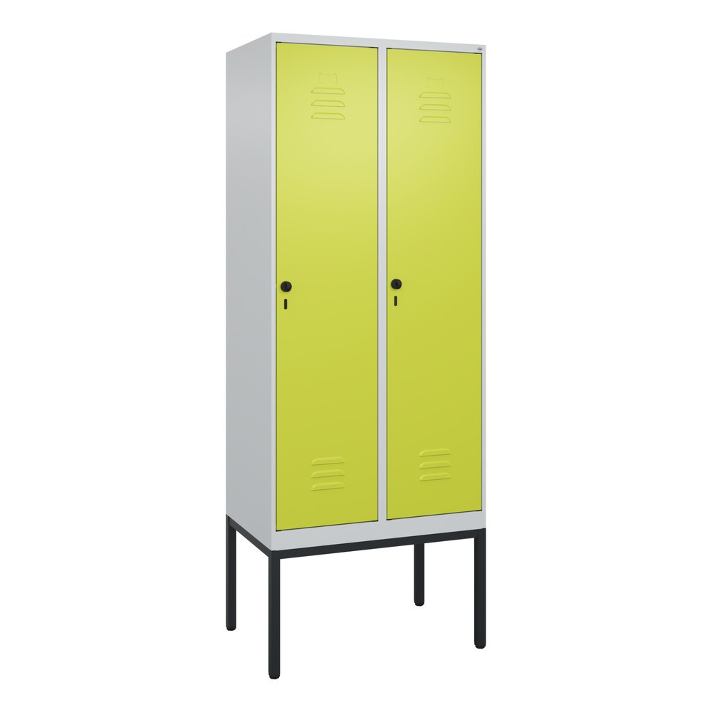 Produktabbildung: C+P Spind Classic PLUS, Gestell, 2 Abteile, HxBxT 2.120 x 800 x 500 mm, lichtgrau, clowngrün, für Vorhängeschloss, mit Mitteltrennwand