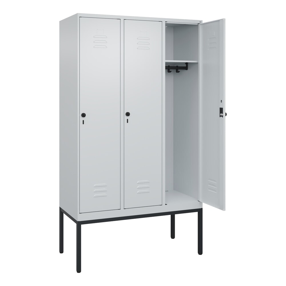 Produktabbildung: C+P Spind Classic PLUS, Gestell, 3 Abteile, HxBxT 2.120 x 1.200 x 500 mm, lichtgrau, lichtgrau, für Vorhängeschloss, ohne Mitteltrennwand