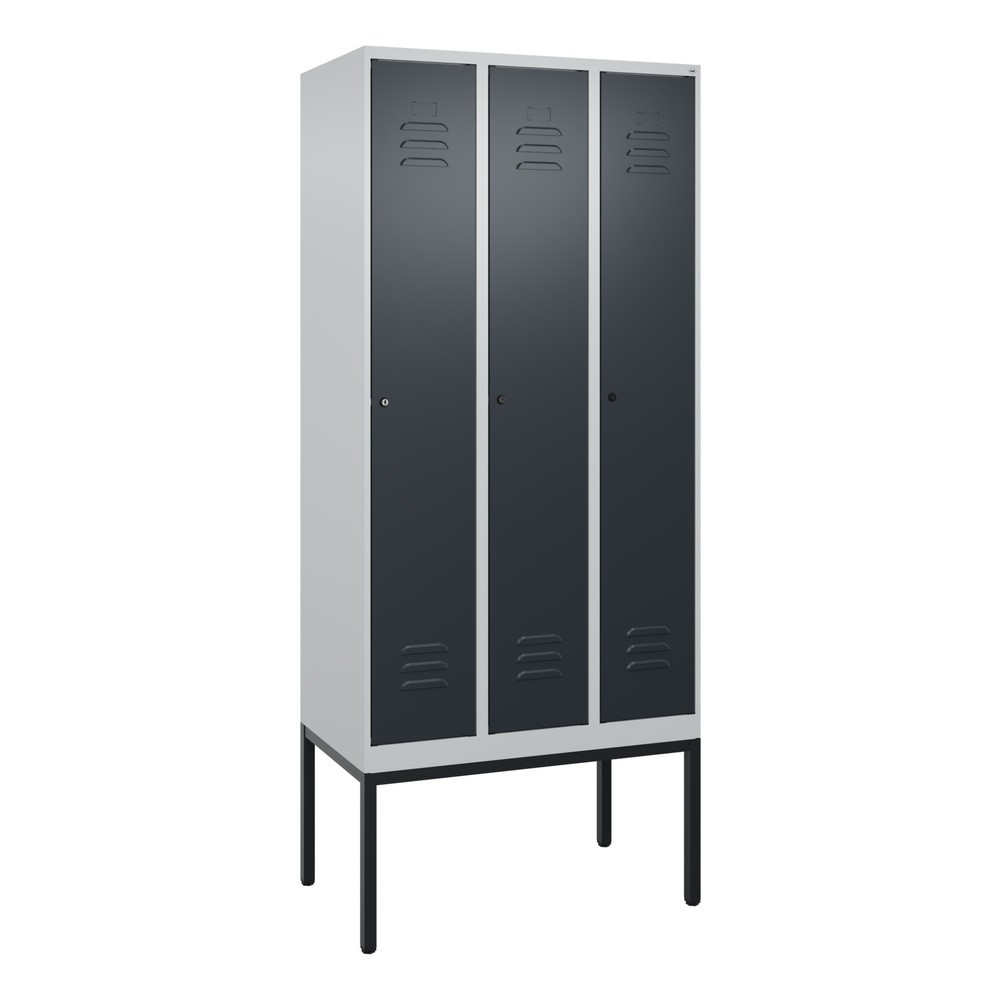 Produktabbildung: C+P Spind Classic PLUS, Gestell, 3 Abteile, HxBxT 2.120 x 900 x 500 mm, lichtgrau, anthrazitgrau, Zylinderschloss, mit Mitteltrennwand