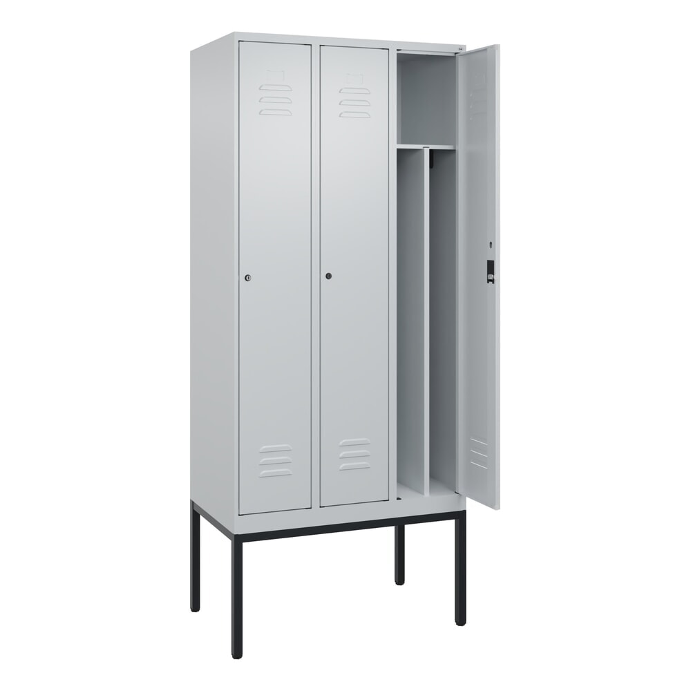 Produktabbildung: C+P Spind Classic PLUS, Gestell, 3 Abteile, HxBxT 2.120 x 900 x 500 mm, lichtgrau, lichtgrau, Zylinderschloss, mit Mitteltrennwand