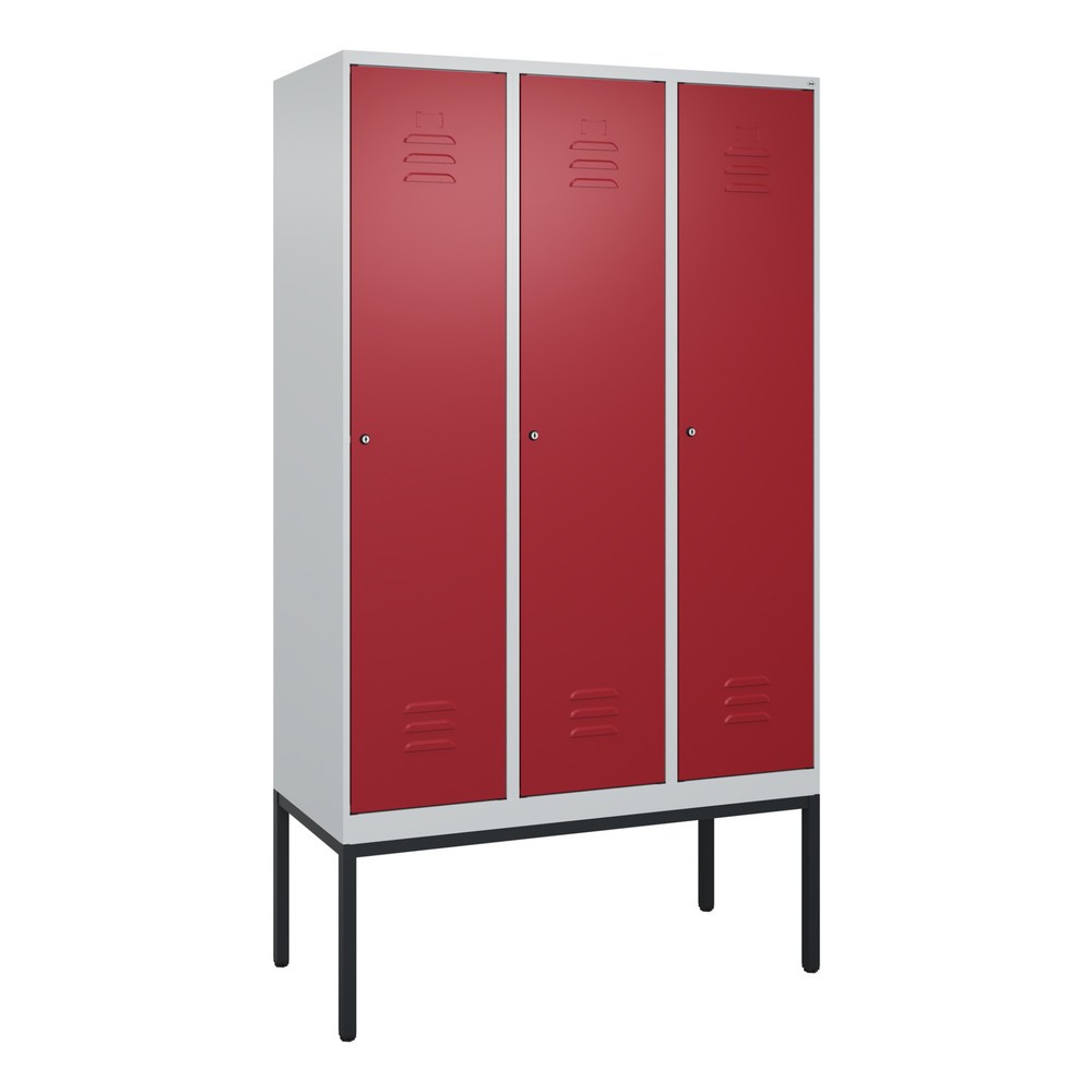 Produktabbildung: C+P Spind Classic PLUS, Gestell, 3 Abteile, HxBxT 2.120 x 1.200 x 500 mm, lichtgrau, rubinrot, Zylinderschloss, ohne Mitteltrennwand