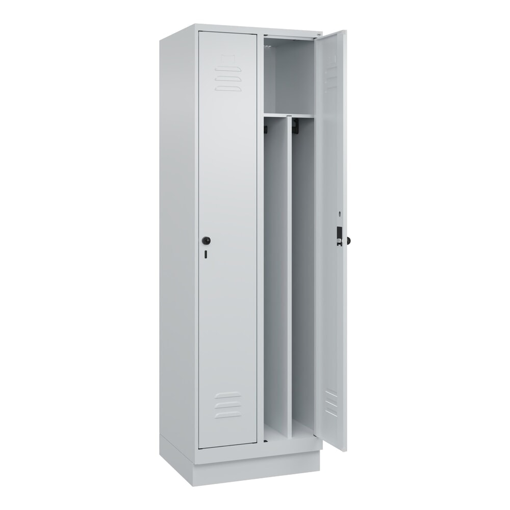 Produktabbildung: C+P Spind Classic PLUS, Sockel, 2 Abteile, HxBxT 1.950 x 600 x 500 mm, lichtgrau, lichtgrau, für Vorhängeschloss, mit Mitteltrennwand