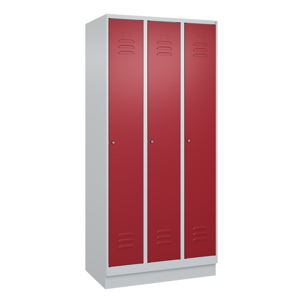Produktabbildung: C+P Spind Classic PLUS, Sockel, 3 Abteile, HxBxT 1.950 x 900 x 500 mm, lichtgrau, rubinrot, Zylinderschloss, ohne Mitteltrennwand