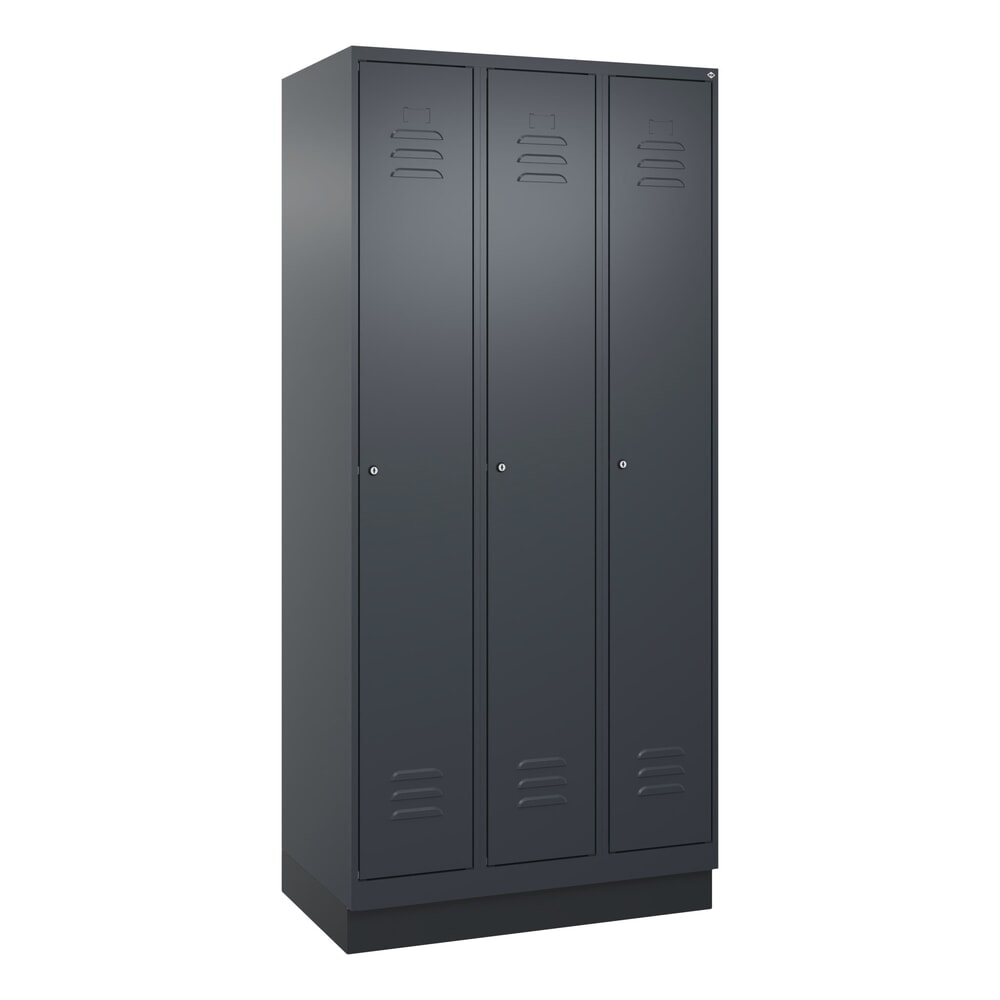 C+P Spind Classic PLUS, Sockel, 3 Abteile, HxBxT 1.950 x 900 x 500 mm, anthrazitgrau, anthrazitgrau, Zylinderschloss, ohne Mitteltrennwand Produktabbildung Nr. 9: C+P Spind Classic PLUS, Sockel, 3 Abteile, HxBxT 1.950 x 900 x 500 mm, anthrazitgrau, anthrazitgrau, Zylinderschloss, ohne Mitteltrennwand