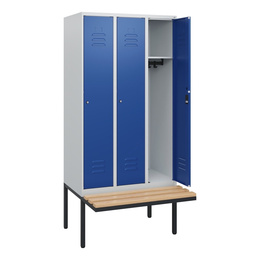 C+P Spind Classic PLUS, 3 Abteile, HxBxT 1.950 x 900 x 815 mm, Zylinderschloss, auskragende Bank aus Buche, lichtgrau, enzianblau Produktabbildung: C+P Spind Classic PLUS, 3 Abteile, HxBxT 1.950 x 900 x 815 mm, Zylinderschloss, auskragende Bank aus Buche, lichtgrau, enzianblau