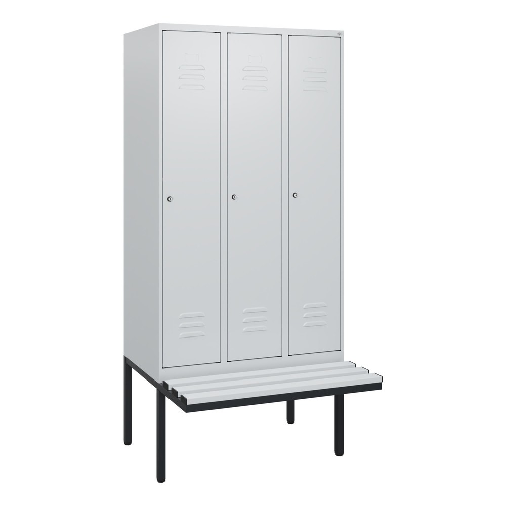 Produktabbildung: C+P Spind Classic PLUS, 3 Abteile, HxBxT 1.950 x 900 x 815 mm, Zylinderschloss, auskragende Bank aus Kunststoff, lichtgrau, lichtgrau
