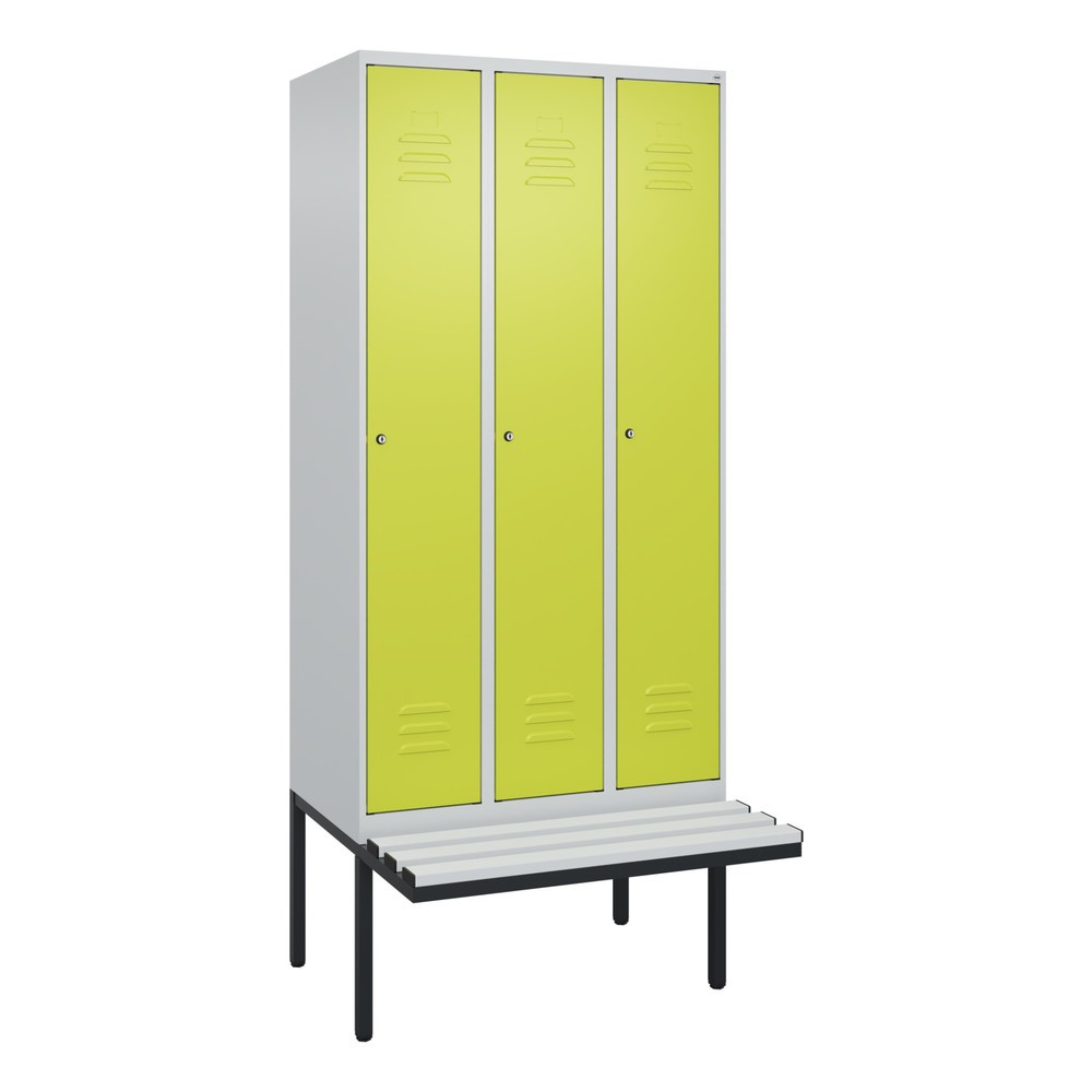 Produktabbildung: C+P Spind Classic PLUS, 3 Abteile, HxBxT 2.120 x 900 x 815 mm, Zylinderschloss, auskragende Bank aus Kunststoff, lichtgrau, clowngrün