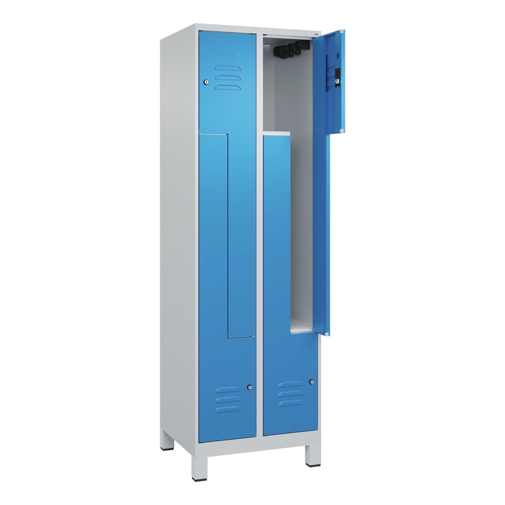 Produktabbildung: C+P Z-Spind Classic PLUS, Füße, 4 Abteile, HxBxT 1.950 x 600 x 500 mm, lichtgrau, lichtblau, Zylinderschloss