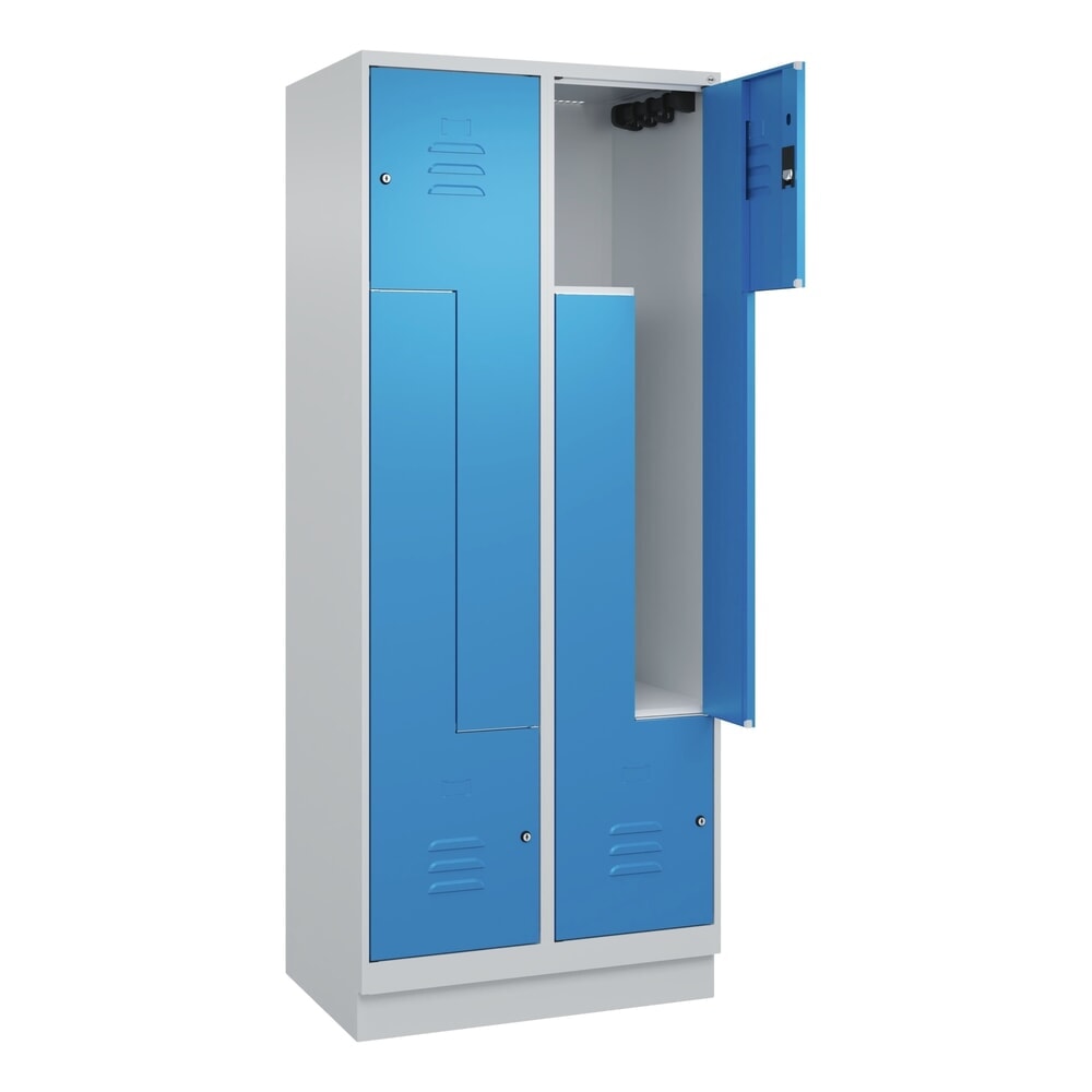 Produktabbildung: C+P Z-Spind Classic PLUS, Sockel, 4 Abteile, HxBxT 1.950 x 800 x 500 mm, lichtgrau, lichtblau, Zylinderschloss