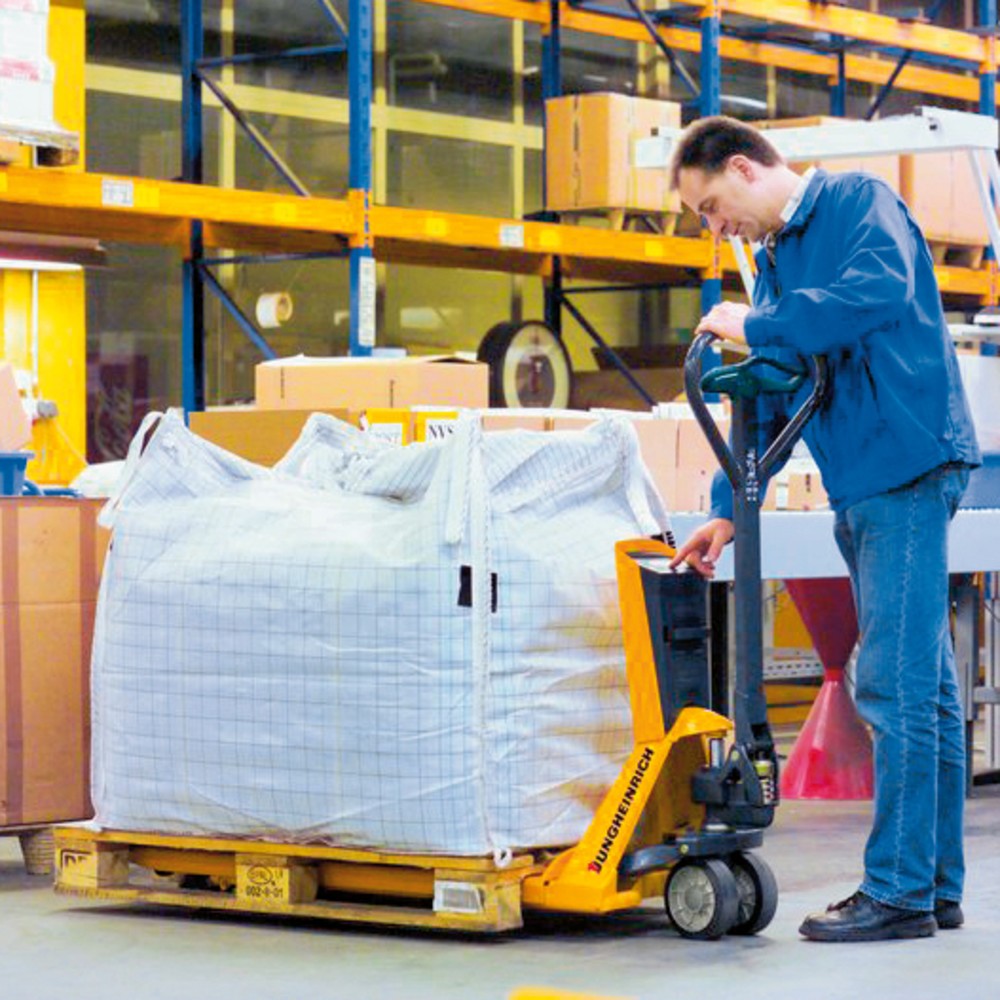 Produktabbildung Nr. 3: Jungheinrich Hubwagen mit Waage AMW 22p mit Komfortanzeige, Tragfähigkeit 2.200 kg, Vollgummi/Polyurethan, Tandemrollen