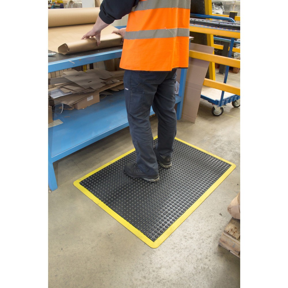 Produktabbildung Nr. 3: COBA Anti-Ermüdungsmatte Bubblemat Safety, BxL 900 x 1.200 mm, schwarz/gelb