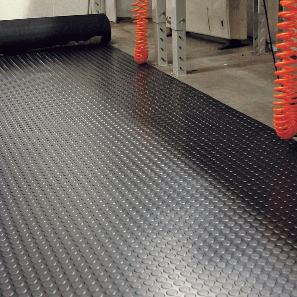 Produktabbildung: COBA Anti-Rutschmatte, Nitrilgummi, genoppt, lfm x 1.200 mm, Höhe 3 mm, schwarz