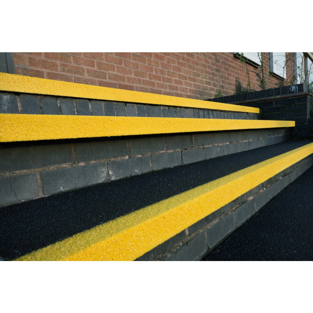 Produktabbildung Nr. 3: COBA Antirutsch-Treppenstufenprofil COBAGRiP® Stair Tread, HxBxL 5,5 x 750 x 345 mm, schwarz/gelb