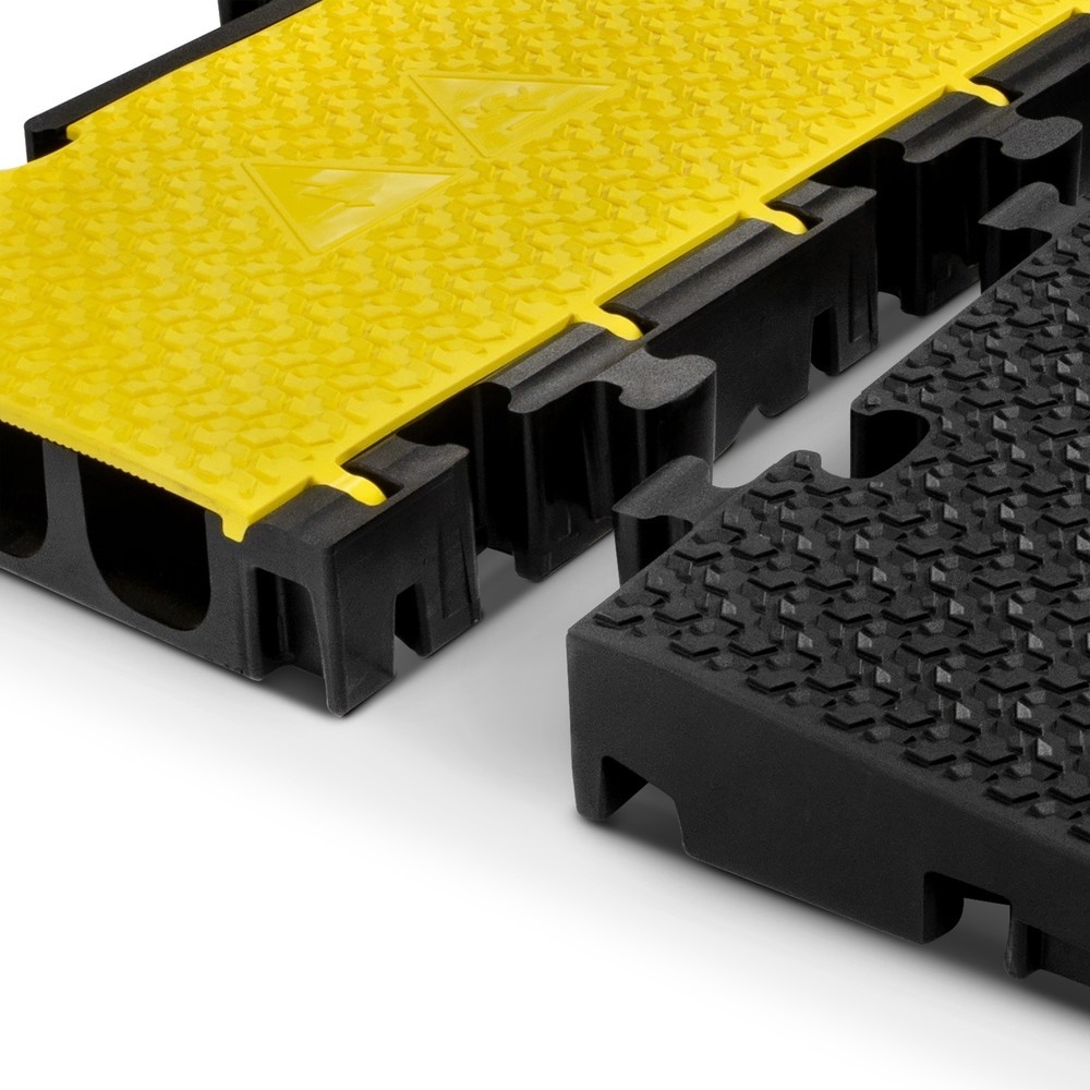 Produktabbildung Nr. 4: Defender® by Adam Hall Kabelbrücke 3 2D Rampe, schwarz