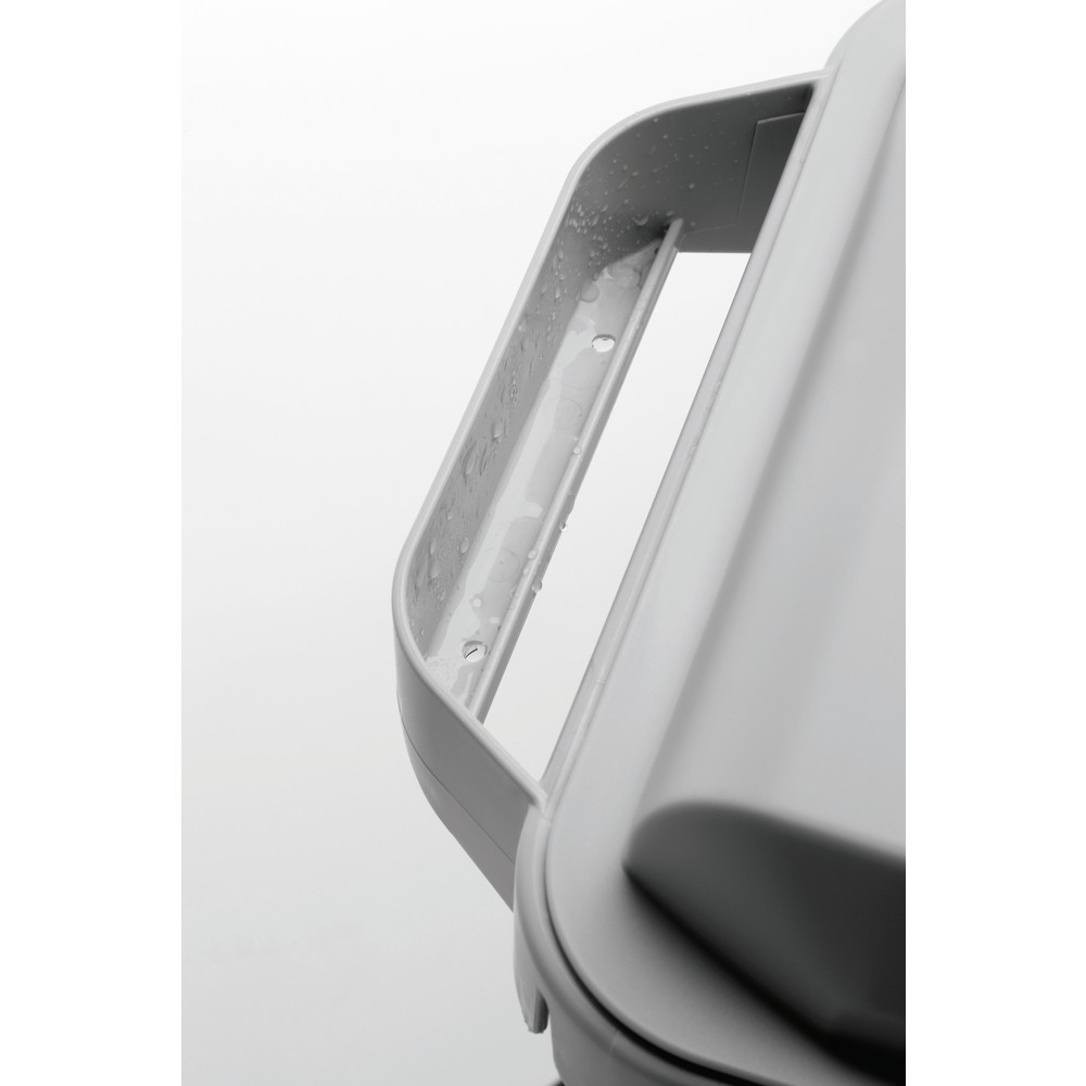 Produktabbildung Nr. 2: DURABLE Abfallbehälter DURABIN® ECO 60L mit Deckel + Info-Rahmen DURAFRAME®, grau