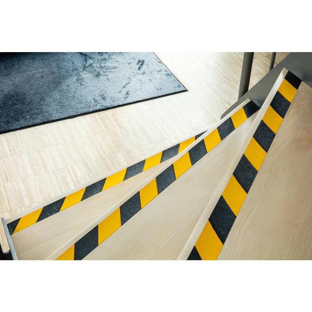 Produktabbildung Nr. 5: DURABLE Antirutschband DURALINE® GRIP, Breite 50 mm, gelb/schwarz, 2 Stk/VE