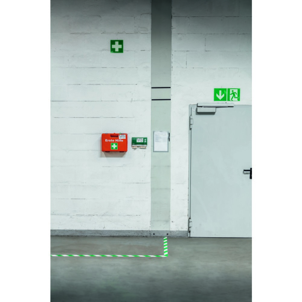 Produktabbildung Nr. 3: DURABLE Bodenmarkierungsband DURALINE® 50/07, grün/weiß