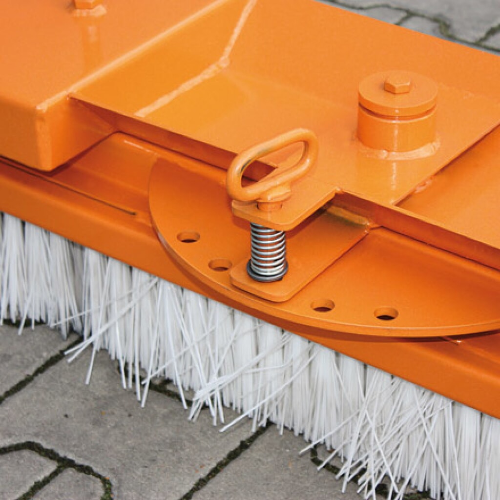Eichinger® Kehrbesen für Gabelstapler, Radlader, etc., Breite 1000 mm reinorange Produktabbildung Nr. 2: Eichinger® Kehrbesen für Gabelstapler, Radlader, etc., Breite 1000 mm reinorange