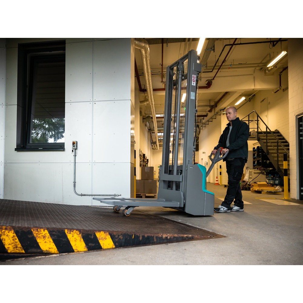 Produktabbildung Nr. 8: Elektro-Hochhubwagen Ameise® PSE 1.2 Inital-lift mit Initialhub, Hubhöhe 3.600 mm, Tragfähigkeit 1.200 kg