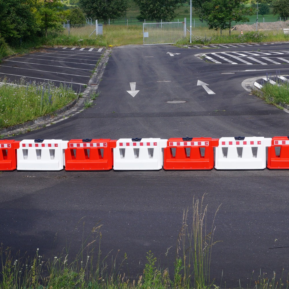 Produktabbildung Nr. 3: Fahrbahnteiler aus Kunststoff, weiß