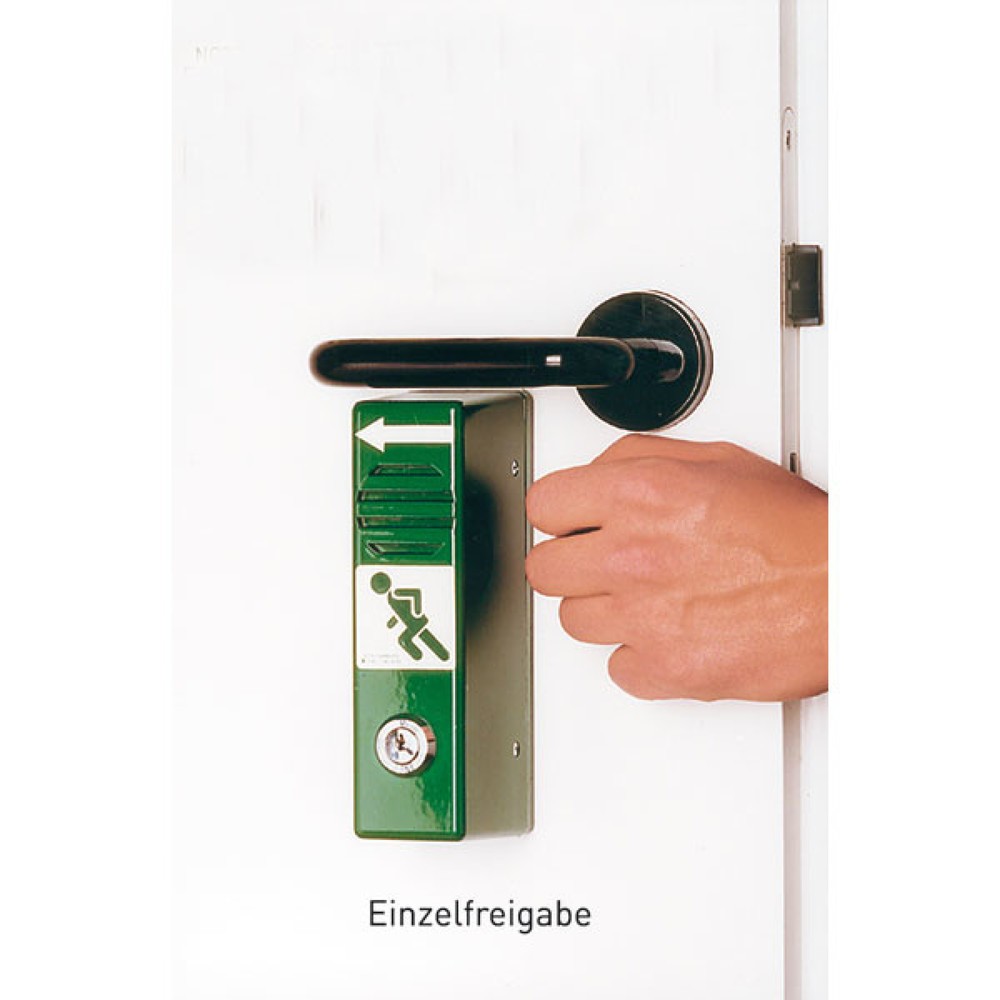 Produktabbildung Nr. 3: GfS Schwenk-Türwächter grün mit eingebautem Profilhalbzylinder