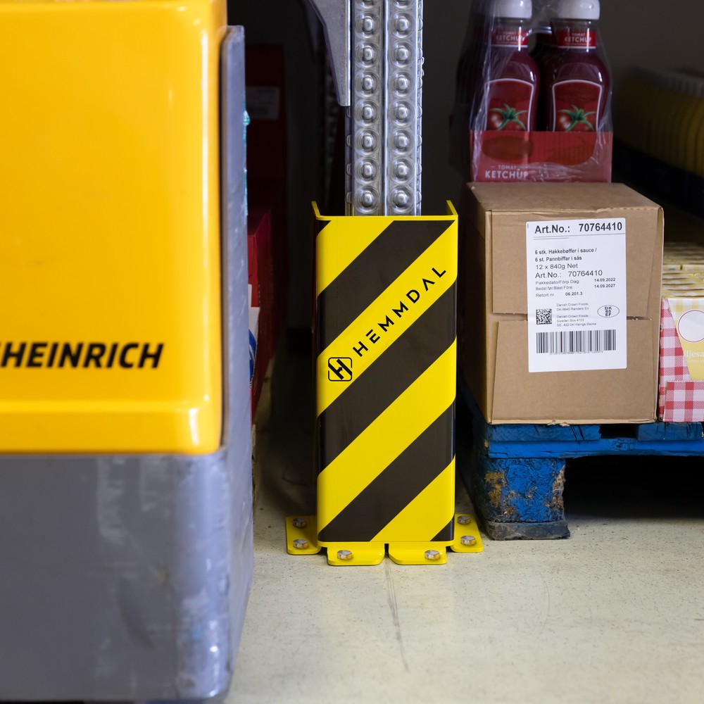Produktabbildung Nr. 5: HEMMDAL Rammschutzecke, U-Profil, HxBxT 400 x 160 x 160 mm, Stärke 5 mm