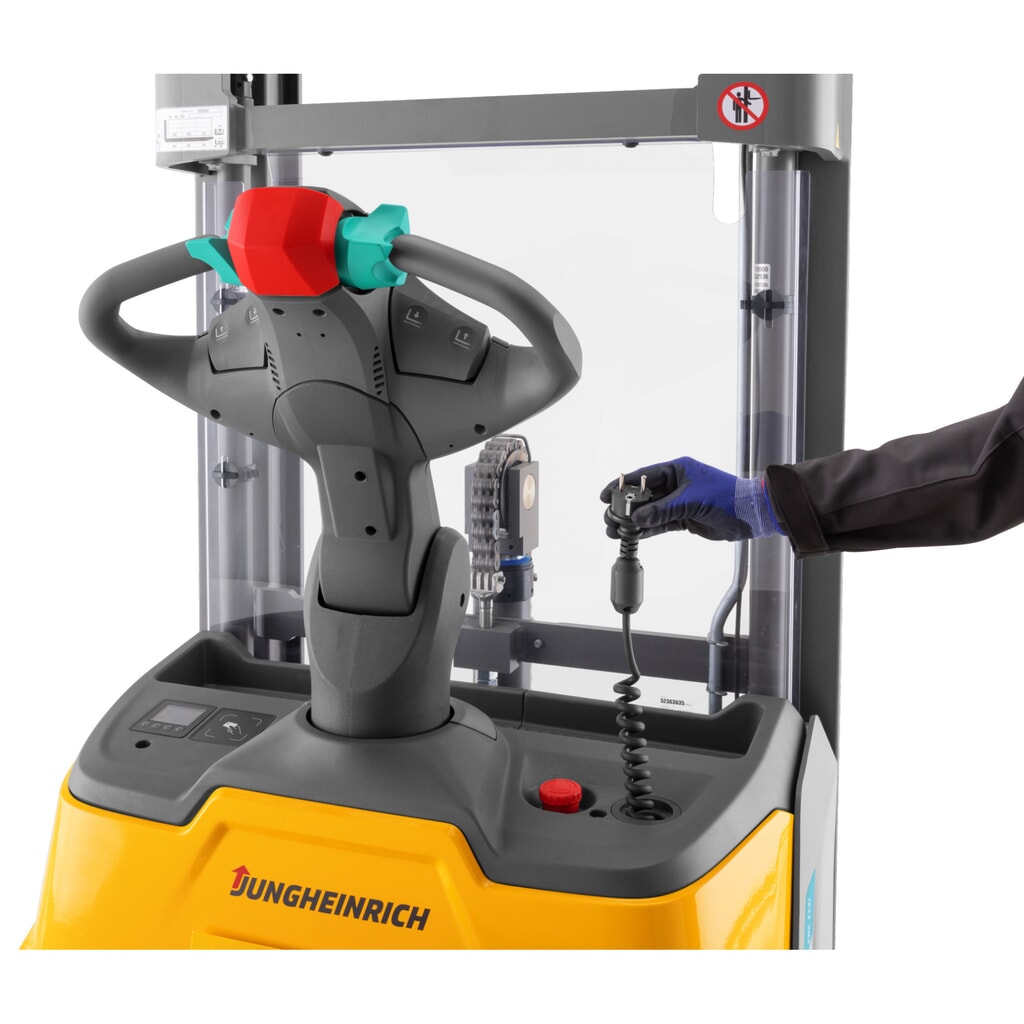 Jungheinrich Elektro-Hochhubwagen ERC 112zi ZZ mit Standplattform, Zweifach-Teleskop-Hubgerüst, Hubhöhe 2.300 mm, Tragfähigkeit 1.200 kg, Proportionalhydraulik Produktabbildung Nr. 4: Jungheinrich Elektro-Hochhubwagen ERC 112zi ZZ mit Standplattform, Zweifach-Teleskop-Hubgerüst, Hubhöhe 2.300 mm, Tragfähigkeit 1.200 kg, Proportionalhydraulik