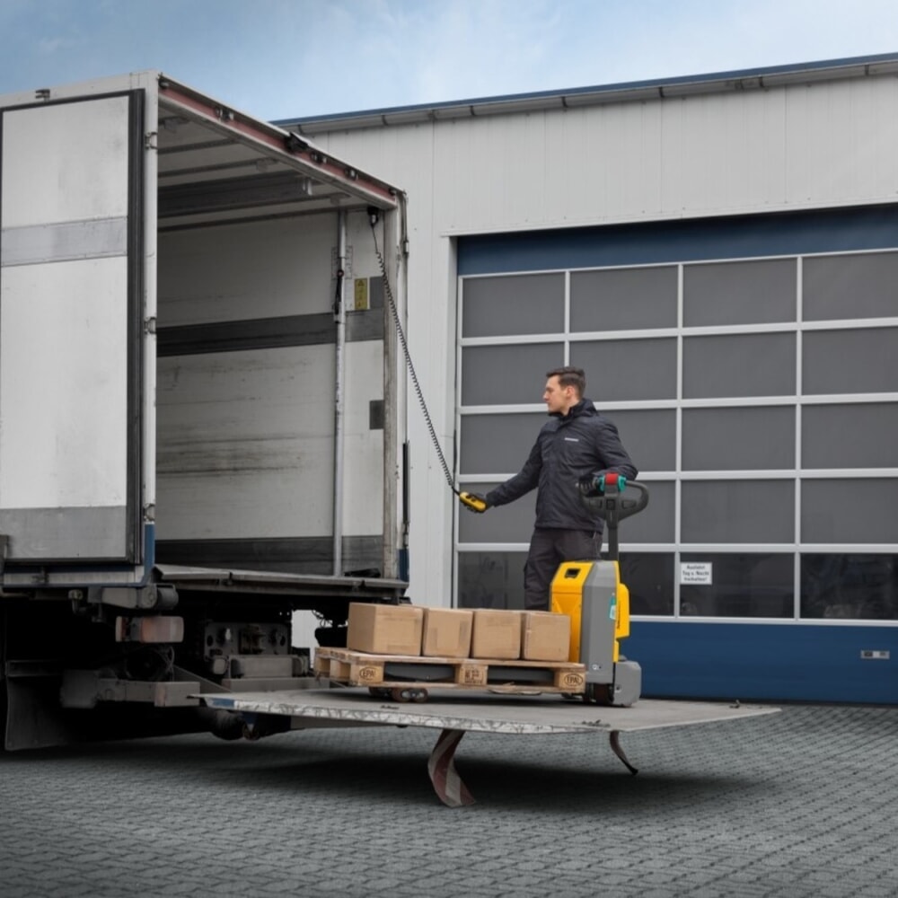 Produktabbildung Nr. 9: Jungheinrich Elektro-Hubwagen AME 15, Tragfähigkeit 1.500 kg, Gabellänge 1.150 mm, Sondergabelbreite 670 mm, Tandemrollen