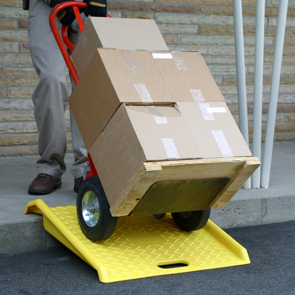 Produktabbildung Nr. 2: Justrite® Auffahrrampe Eagle, HDPE, BxT 686 x 686 mm