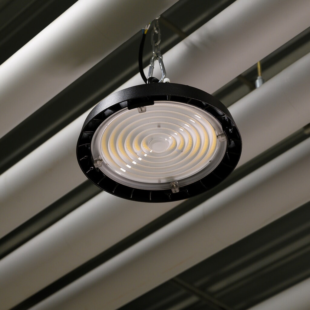 LED Hallen-Pendelbeleuchtung - 160W 25000lm 5000K IP65 - LumiLEDs (Philips) LED - Lifud Netzteil Produktabbildung Nr. 5: LED Hallen-Pendelbeleuchtung - 160W 25000lm 5000K IP65 - LumiLEDs (Philips) LED - Lifud Netzteil