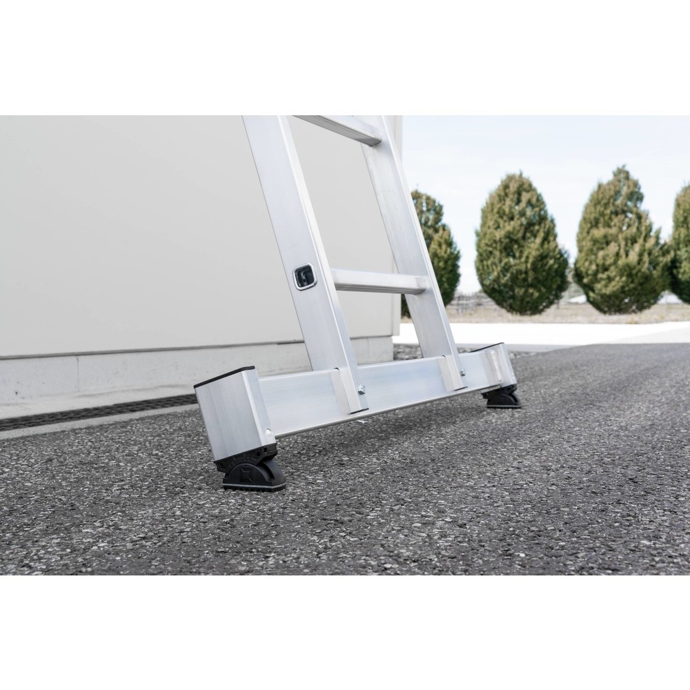 Produktabbildung Nr. 7: Mehrzweckleiter 3-teilig mit nivello®-Traverse 3x7 Sprossen