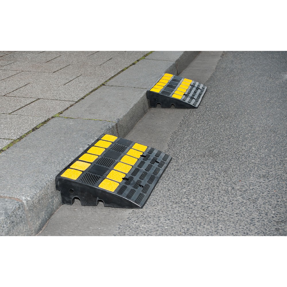 Produktabbildung Nr. 4: MORAVIA Bordstein-Rampe, Hartgummi, HxBxT 100 x 600 x 300 mm