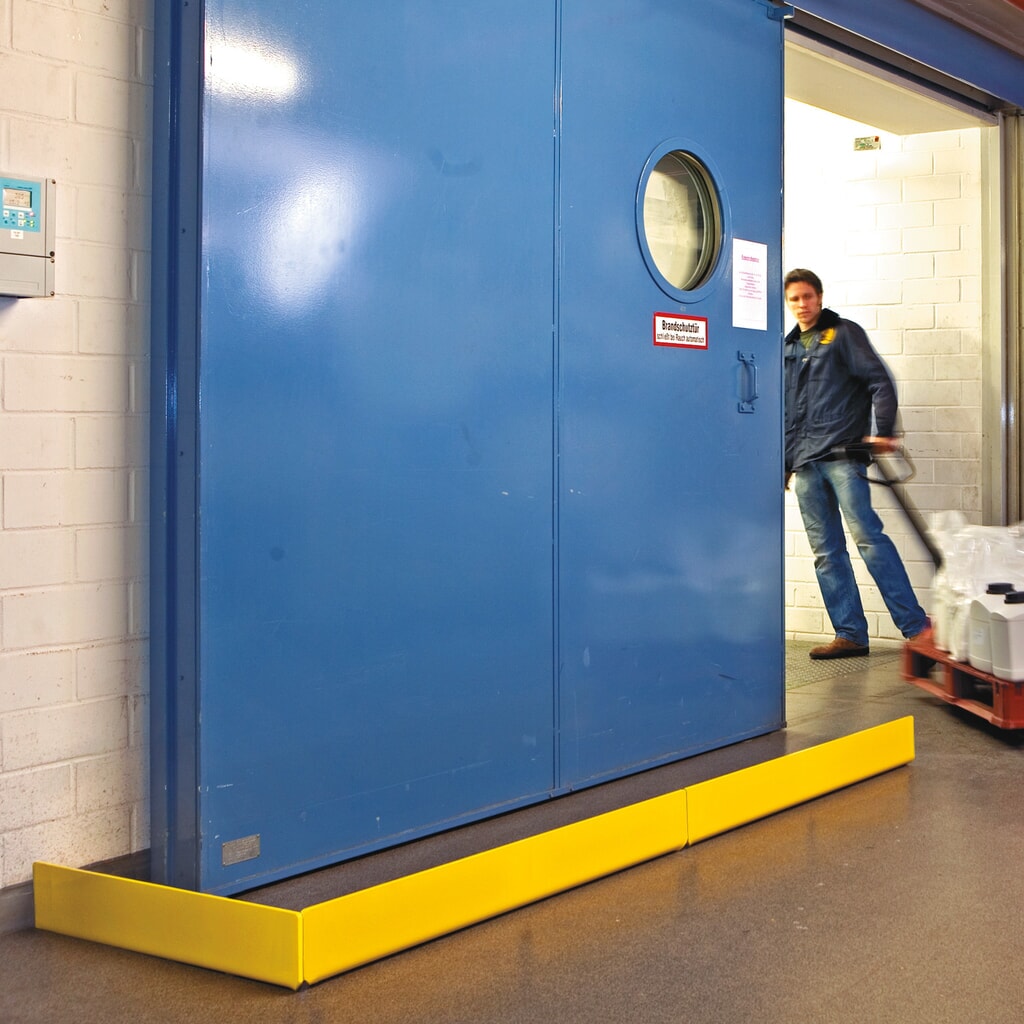 MORAVIA Leitbord, HxL 150 x 800 mm, Stärke 6 mm Produktabbildung: MORAVIA Leitbord, HxL 150 x 800 mm, Stärke 6 mm