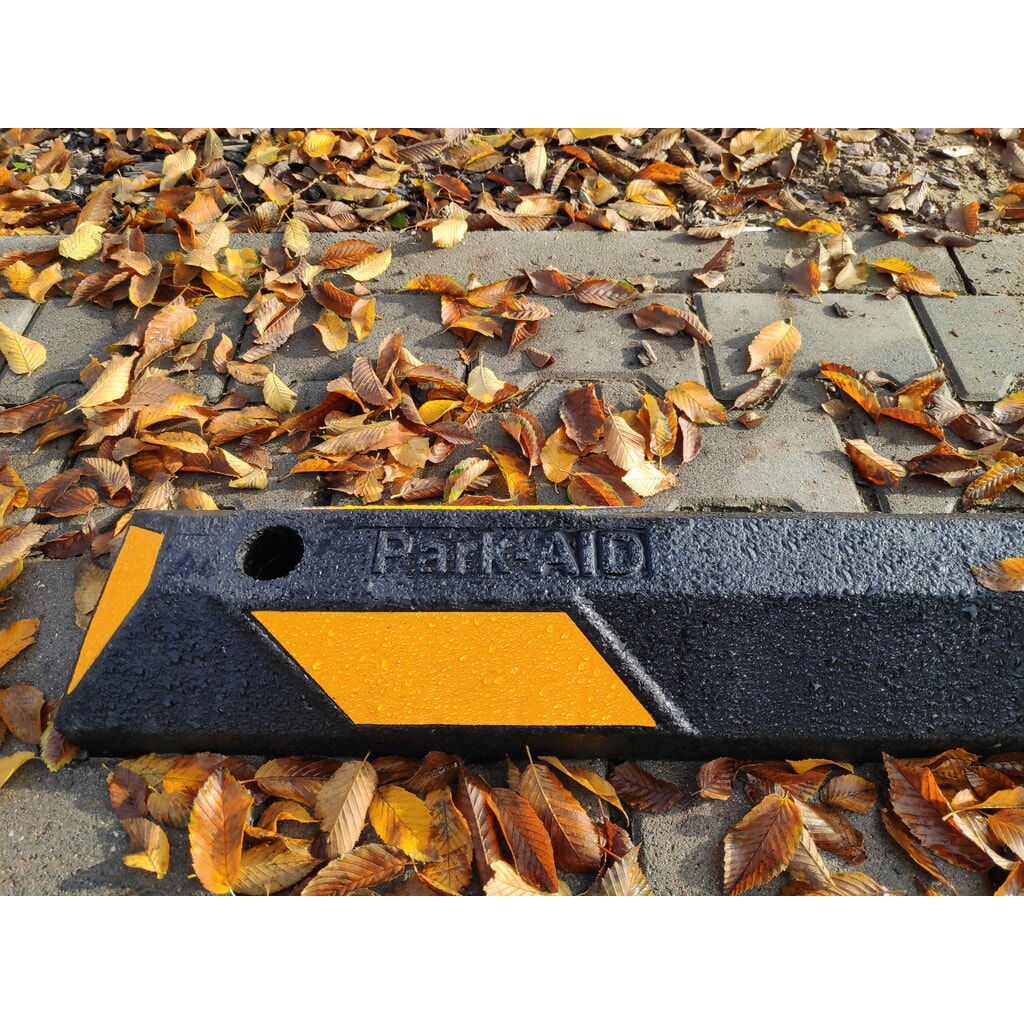MORAVIA Radstopp Park-AID®, schwarz mit gelben Reflexstreifen, Breite 900 mm Produktabbildung Nr. 4: MORAVIA Radstopp Park-AID®, schwarz mit gelben Reflexstreifen, Breite 900 mm