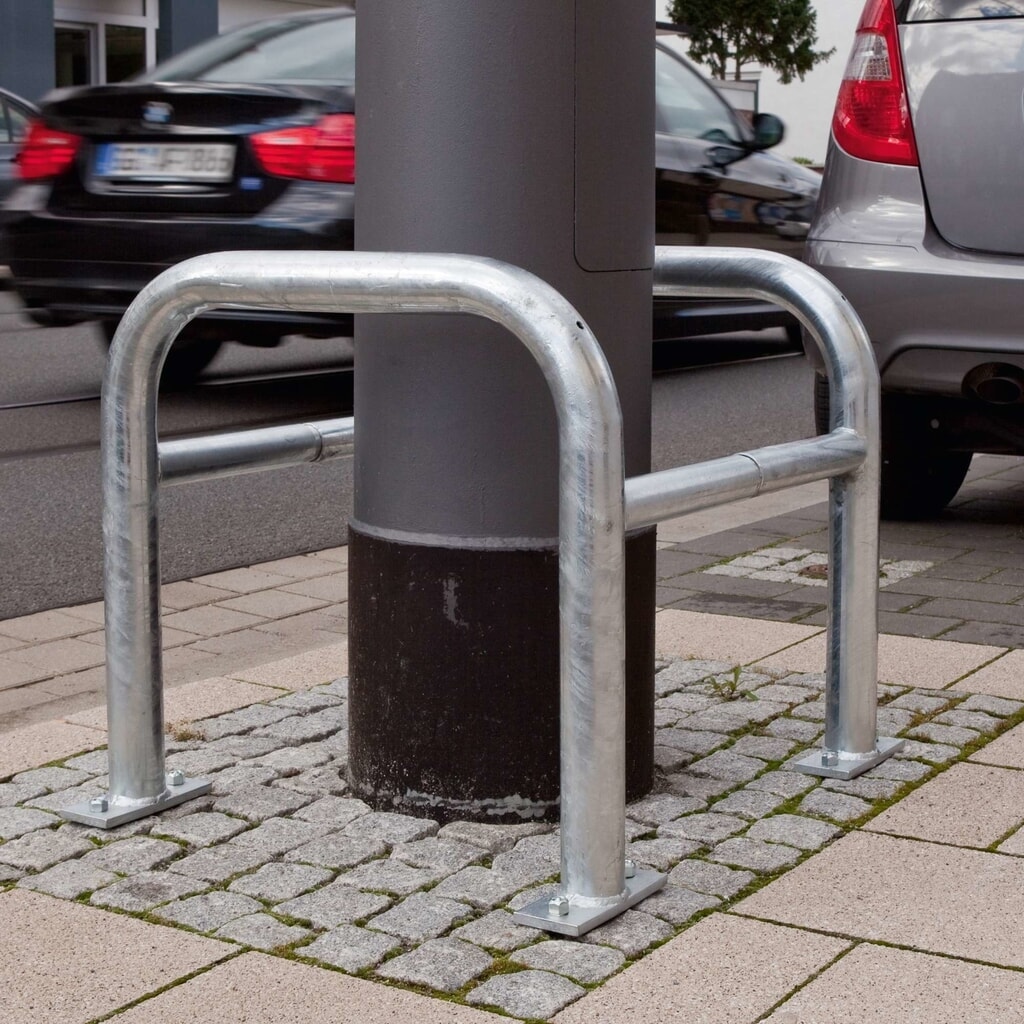 MORAVIA Säulen-Anfahrschutz, Außenbereich, feuerverzinkt, Höhe 600 mm, für Säulenmaße (BxT) 600 x 600 mm Produktabbildung Nr. 2: MORAVIA Säulen-Anfahrschutz, Außenbereich, feuerverzinkt, Höhe 600 mm, für Säulenmaße (BxT) 600 x 600 mm