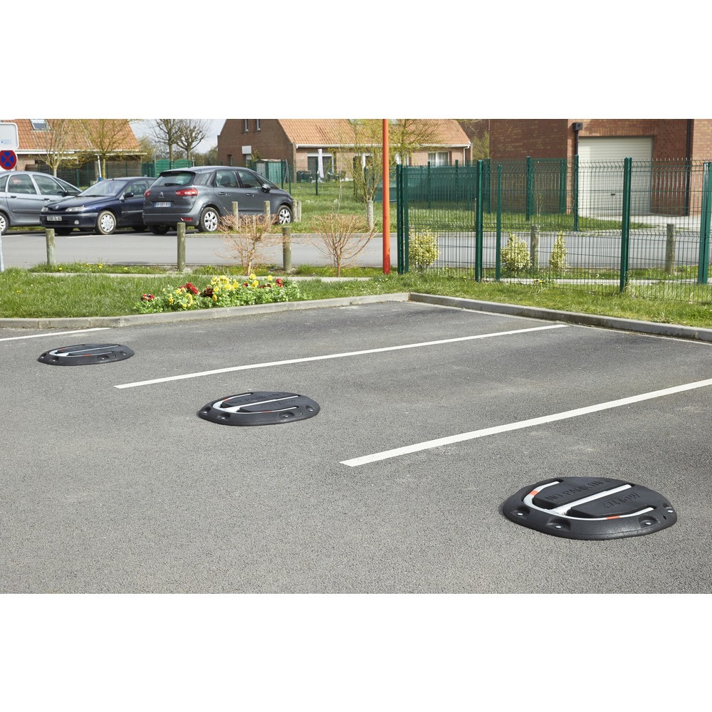 Produktabbildung Nr. 11: MOTTEZ Parkplatzbügel aus geformten Gummi mit Schloss