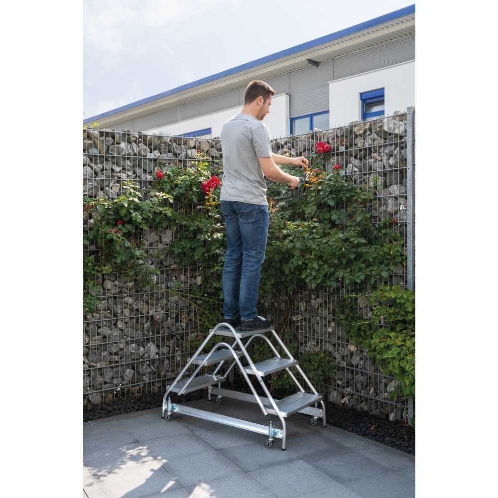 Produktabbildung Nr. 2: Munk Arbeitspodest beidseitig begehbar Aluminium geriffelt 2x2 Stufen