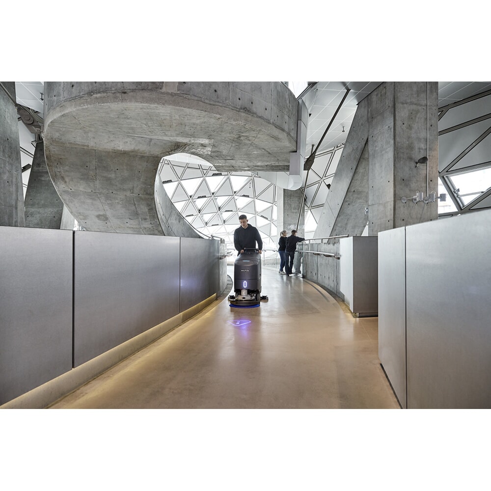 Produktabbildung Nr. 6: Nilfisk® Handgeführte Scheuersaugmaschine SC550 CYL 51 LI-ION