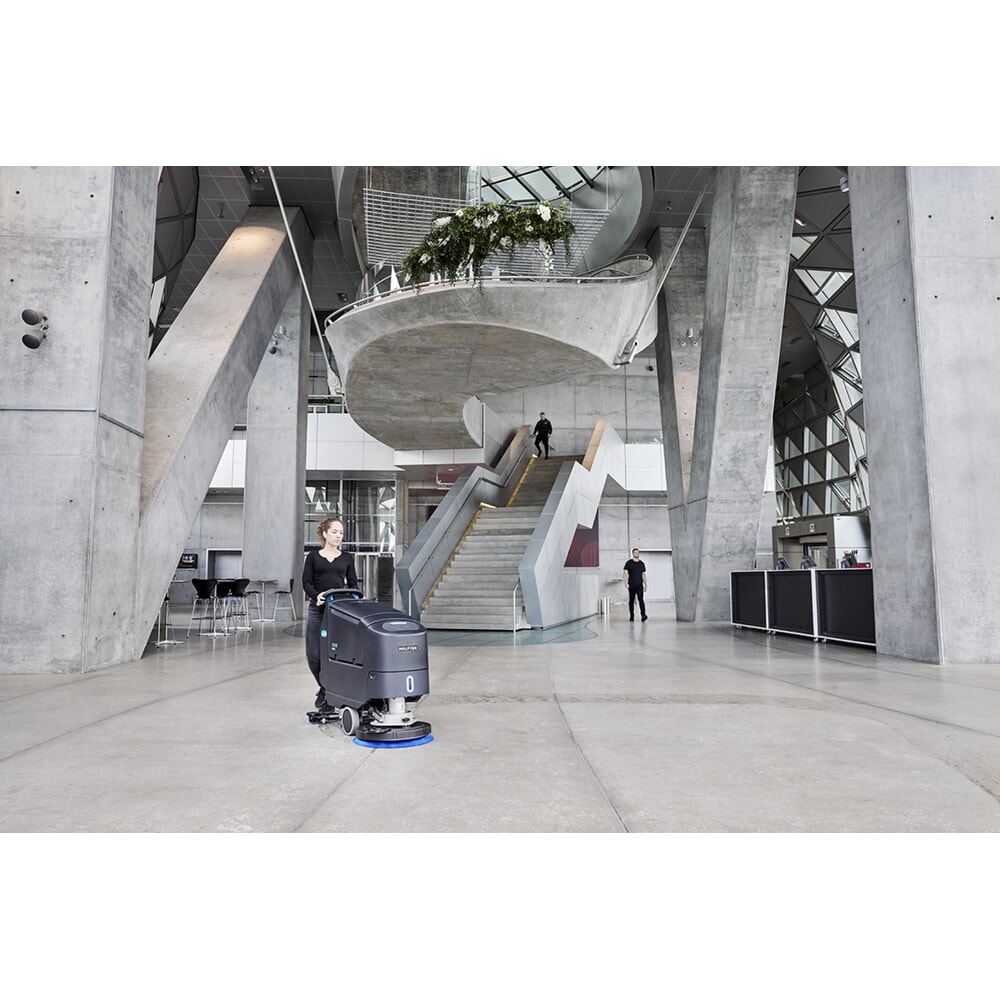 Produktabbildung Nr. 10: Nilfisk® Handgeführte Scheuersaugmaschine SC550 CYL 51 LI-ION