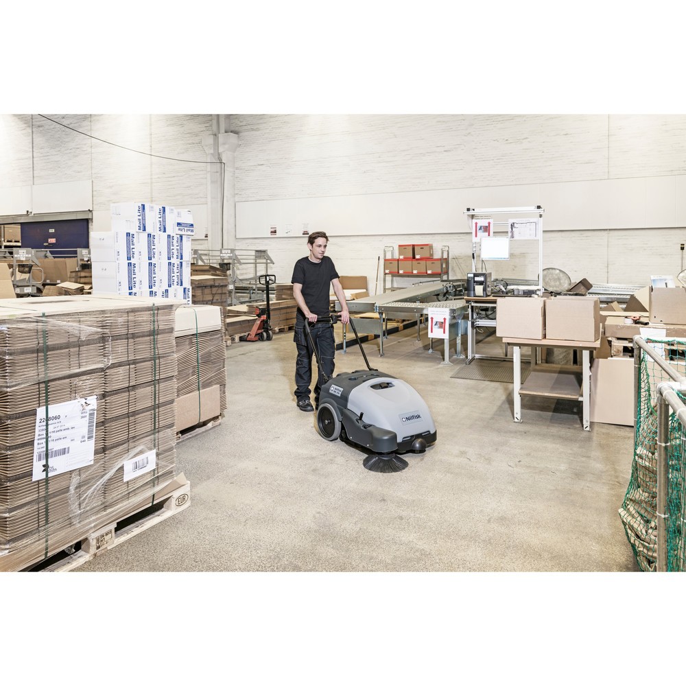 Produktabbildung Nr. 6: Mitgänger-Handkehrmaschine Nilfisk® SW 750