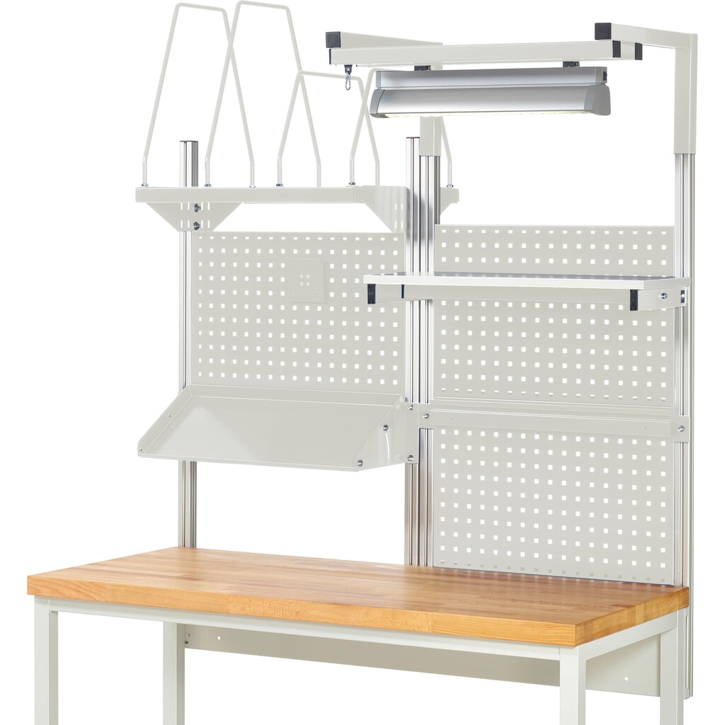 RAU Werkbank-Aufbau, HxBxT 1.380 x 1.500 x 1.500 mm, mit 1 Etagenboard, 1 Halteschiene, 1 neigbare Metallablage, 1 Flachbildschirmhalter und 1 Leuchte, Komplettset 06 für Produktbreite 1.500 mm Produktabbildung Nr. 2: RAU Werkbank-Aufbau, HxBxT 1.380 x 1.500 x 1.500 mm, mit 1 Etagenboard, 1 Halteschiene, 1 neigbare Metallablage, 1 Flachbildschirmhalter und 1 Leuchte, Komplettset 06 für Produktbreite 1.500 mm