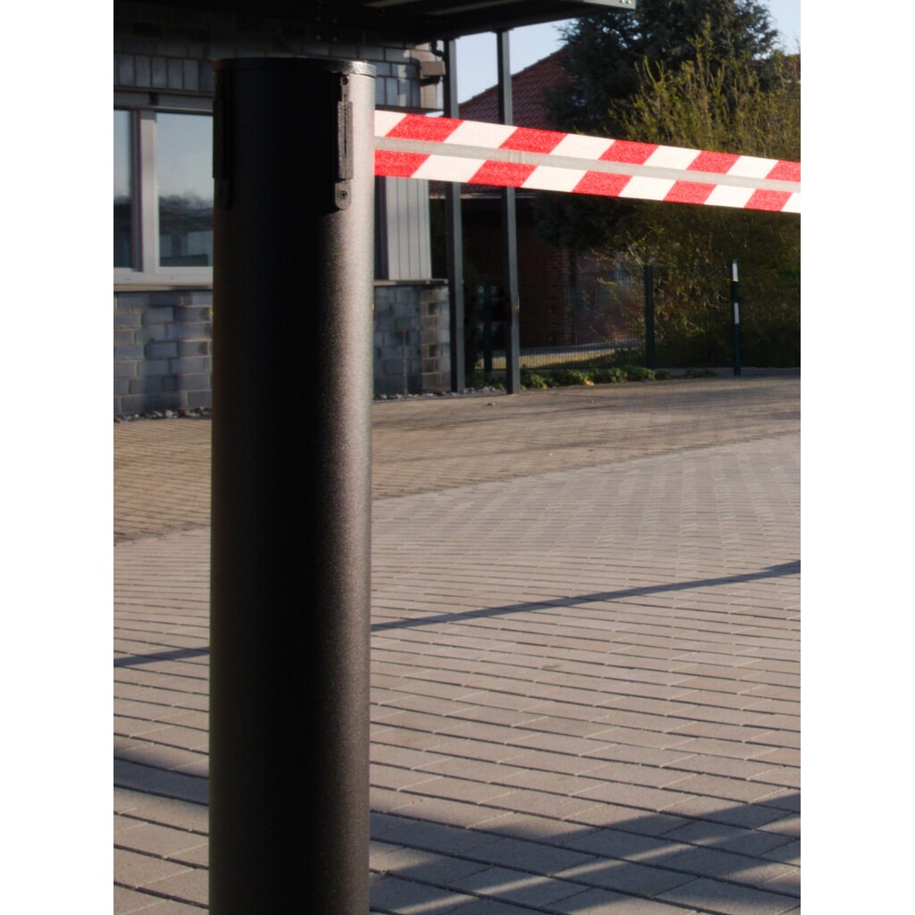RS-GUIDESYSTEMS® Gurt-Absperrpfosten GLA 85-J REFLECTO, Länge 7 m, Breite 50 mm, Pfosten schwarz, Gurt rot/weiß Produktabbildung Nr. 3: RS-GUIDESYSTEMS® Gurt-Absperrpfosten GLA 85-J REFLECTO, Länge 7 m, Breite 50 mm, Pfosten schwarz, Gurt rot/weiß